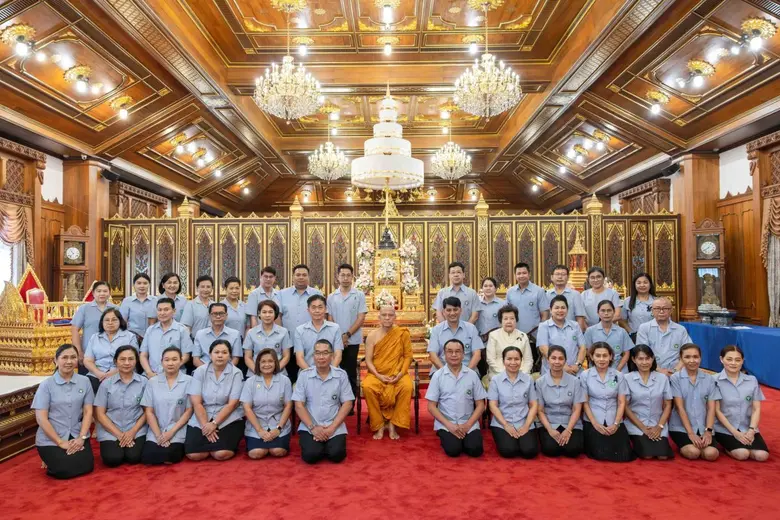 มอบทุนพระสังฆราชูปถัมภ์ ที่ได้จากการจัดงานเดินวิ่ง "ก้าวด้วยธรรม ครั้งที่ 9" ให้แก่ 19 โรงพยาบาล