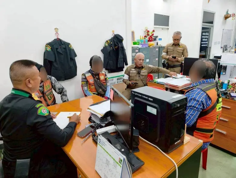 เขตลาดกระบังกวดขันผู้ขับขี่จักรยานยนต์รับจ้าง-กำชับปฏิบัติต่อผู้ใช้บริการด้วยความสุภาพ