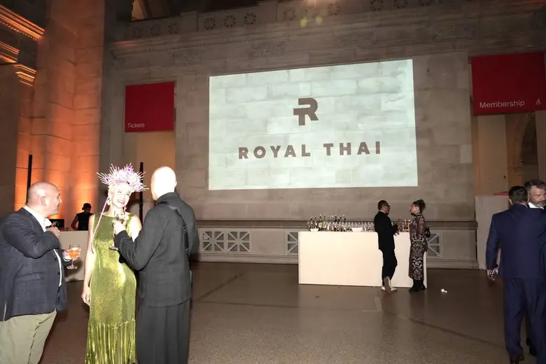 Royal Thai โกอินเตอร์ ยกระดับแบรนด์ เปิดตัวความร่วมมือทางศิลปะสุดพิเศษกับศิลปินระดับโลก