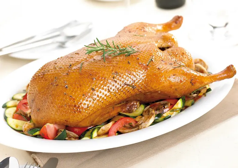 BR เปิดเมนูหรูงานเลี้ยงปีใหม่ระดับโรงแรม "เป็ดย่างฮ่องกง, เป็ดกงฟีต์, อกเป็ดพาสตรามี่, เป็ดอบผลไม้"