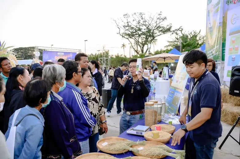 ไบเออร์ไทย จัดประชุมเกษตรกรพิษณุโลก ถ่ายทอดเทคนิคจัดการโรคราในนาข้าวด้วย "เอเทียจ" ยกระดับผลผลิตอย่างยั่งยืน