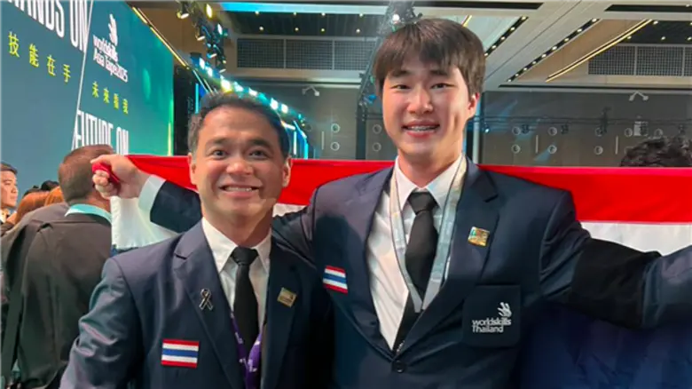 นักศึกษาวิทยาลัยดุสิตธานีสร้างชื่อคว้าชัยให้ประเทศไทยบนเวที World Skills ASIA Taipei 2025
