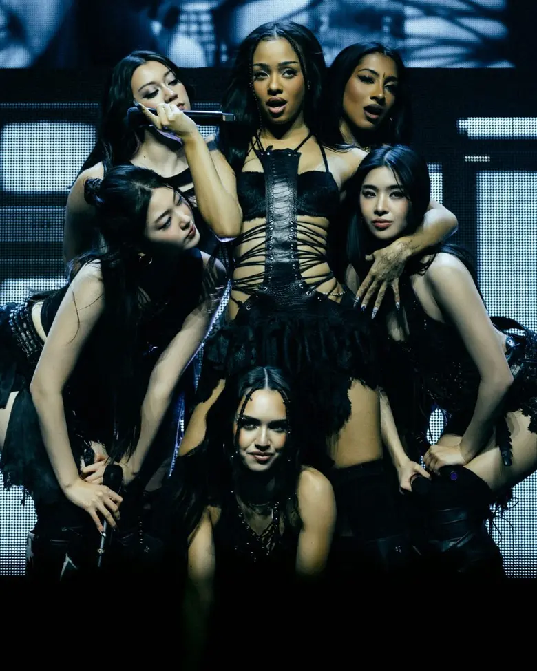 เปิดปี 2026 ได้สุดปัง! KATSEYE ส่ง "Internet Girl" เพลงป็อปฟังสนุกถูกใจแฟน ๆ ตอกย้ำตำแหน่งโกลบอลเกิร์ลกรุ๊ปผู้เข้าชิง 2 รางวัลแกรมมี