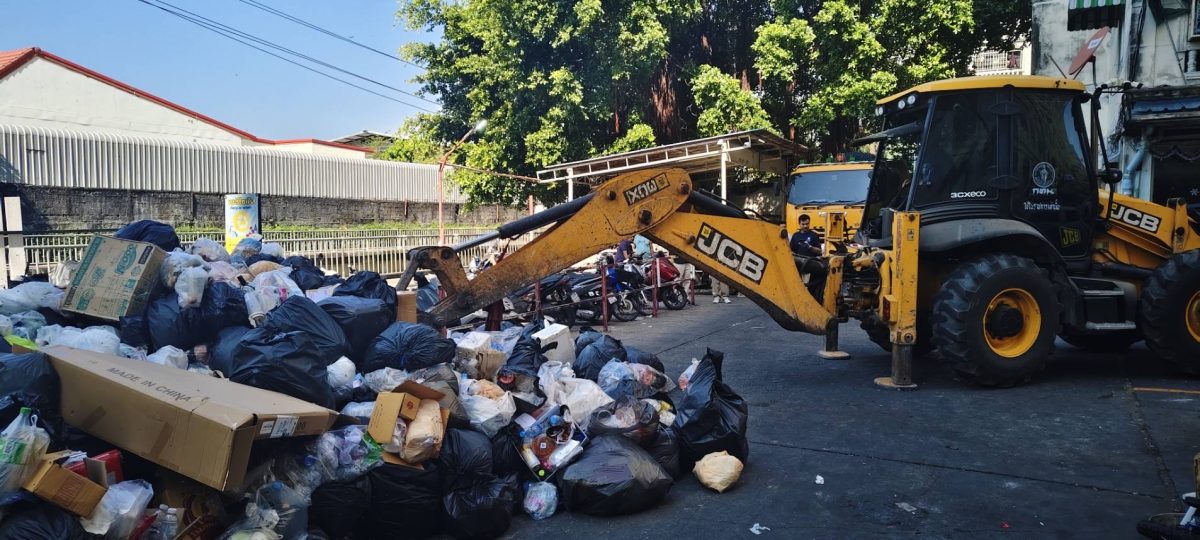เขตประเวศเร่งแก้ปัญหาขยะตกค้างในคอนโดฯ ซ.ศรีนครินทร์ 40 ให้คำแนะนำนิติบุคคล-ผู้พักอาศัยแยกขยะตั้งแต่ต้นทาง