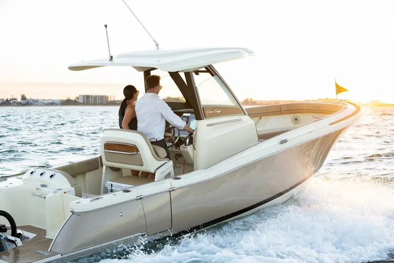 ที่สุดแห่งไลฟ์สไตล์เหนือระดับ สัมผัส 'AZIMUT 60' และ 'AZIMUT 53' พร้อมเรือสันทนาการ CHRIS-CRAFT