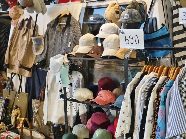 ตลาดวินเทจหน้าห้าง"S C H W A ชิลล์วา มาร์เก็ต" หัวหิน