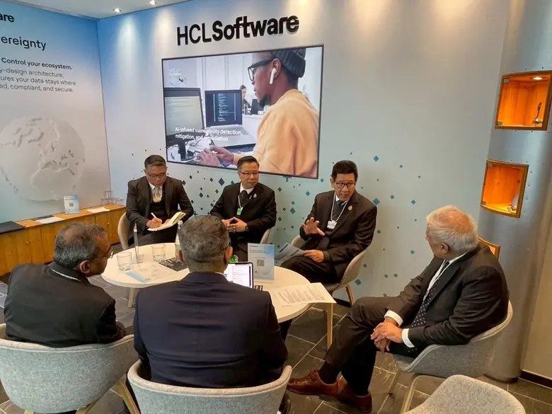 "เอกนิติ" เปิดภารกิจดาวอสวันแรก นำทีมไทยแลนด์พบธนาคารโลก-ผู้บริหารเทคฯ ยักษ์ใหญ่ของโลก