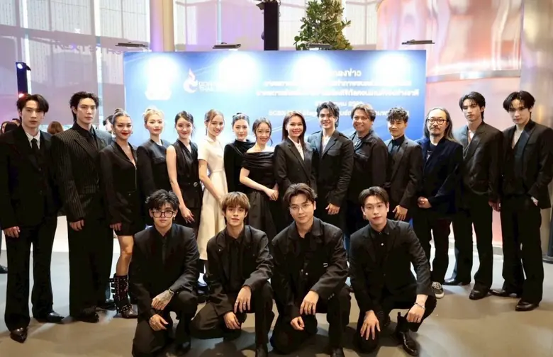 ศิลปินและผู้บริหารกลุ่ม จีเอ็มเอ็ม แกรมมี่ ช่องวัน และ GMMTV ร่วมแสดงความยินดีกับพิธีประกาศ Kick Off "มาตรการส่งเสริมการถ่ายทำภาพยนตร์ไทยในประเทศ และ มาตรการส่งเสริมดิจิทัลคอนเทนต์" โดยกระทรวงวัฒนธรรม