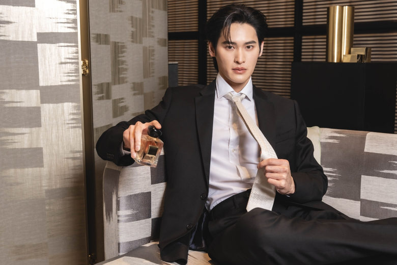 "เก้า นพเก้า" และนักแสดงชื่อดังอีกมากมาย ร่วมงานเปิดตัวน้ำหอม