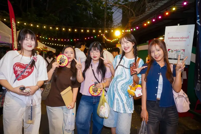 "สหมงคลฟิล์มกลางแปลง ครั้งที่ 4" เปิดงานสุดคึกคัก "แพรวา ณิชาภัทร" ร่วมชม "เทอม 3"