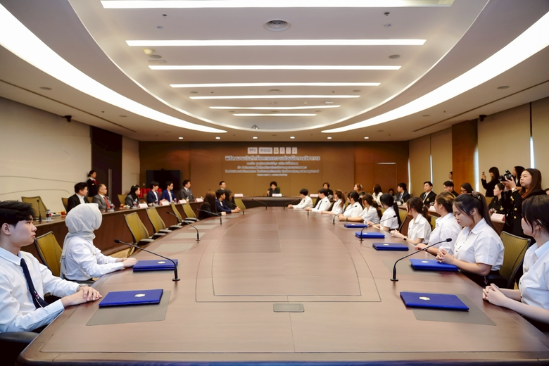 SPU ขับเคลื่อน AI for Education ผนึกกำลังเยาวชนนวัตกร Revision Success และ สพม.2 นำร่องใช้งานจริงใน 3 โรงเรียนมัธยมศึกษาต้นแบบ