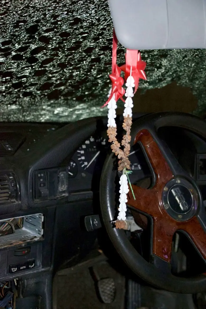 บางกอก คุนส์ฮาเลอ จัดแสดง "FOREVER LOVE SOUL ENGINE" พิธีกรรมอำลารถยนต์ในนิทรรศการศิลปะจัดวางโดย "พันแสน คล่องดี"