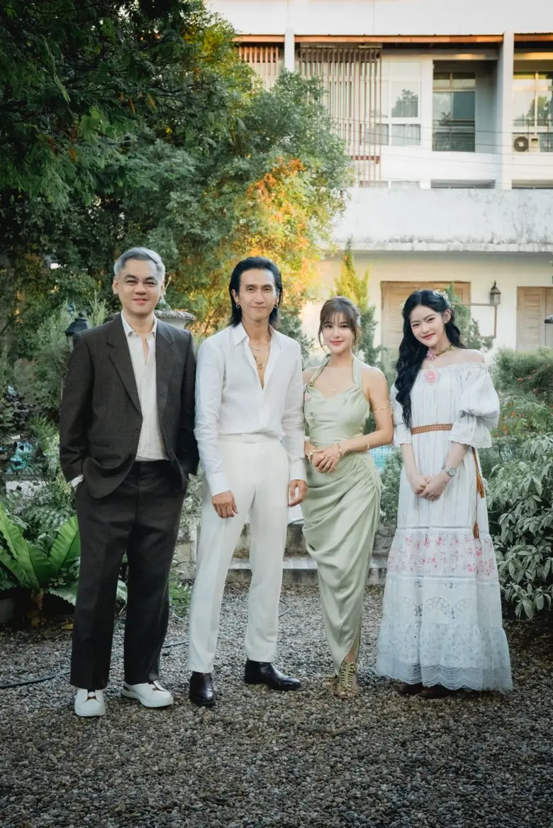 JEEP x MABELZ PiXXiE ส่งผ่านเพลงรักที่อบอุ่นผ่านเพลง "นิทานของเรา (Our Tale)" ที่ได้ 'ก้อย รัชวิน' และ 'ตูน อาทิวราห์' มาร่วมแสดง MV