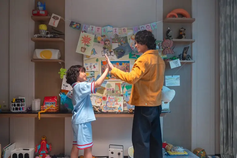 แสนสิริเปิดรับไอเดีย "Young-Gen" ให้พื้นที่ "อาร์มี่ตัวจริง" ปล่อยของ! เปลี่ยนเพลงฮิต "Dynamite" วง BTS เป็นพลังบวก