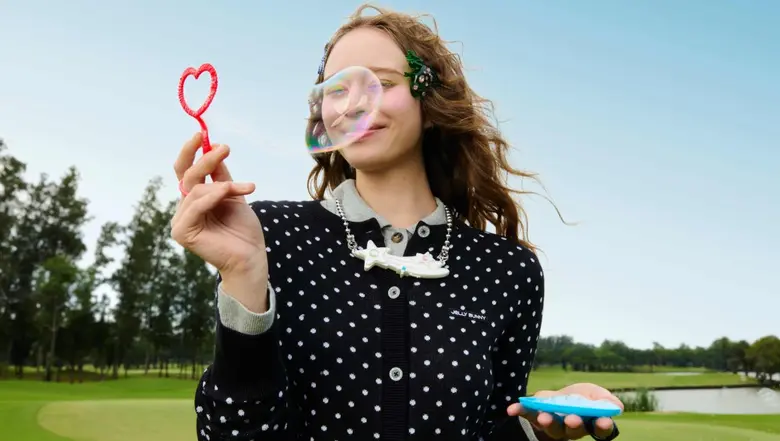 Jelly Bunny เปิดตัวคอลเลกชั่นสปริง-ซัมเมอร์ 2026 "Scandi in Colour" แรงบันดาลใจจากแสงแดดแห่งสแกนดิเนเวีย พร้อมเติมเสน่ห์กับน้ำหอมใหม่ 2 กลิ่น "Fruita" และ "Smile"