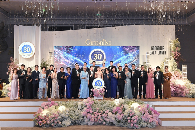 "กิฟฟารีน" สุดปัง! ฉลองยิ่งใหญ่ 30 ปี ผลประกอบการทะลุ 114,764 ล้านบาท "หมอต้อย- นลินี" แม่ทัพใหญ่เปิดแผนปี 69 ทำตลาดเชิงรุก ใช้ยุทธศาสตร์บริหารธุรกิจหลายมิติ หวังดันยอดปีที่ 31 โตกระหึ่ม