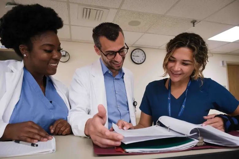 St. George's University Highlights The Importance of UK Clinical Rotations for Globally Competent Thai Doctors