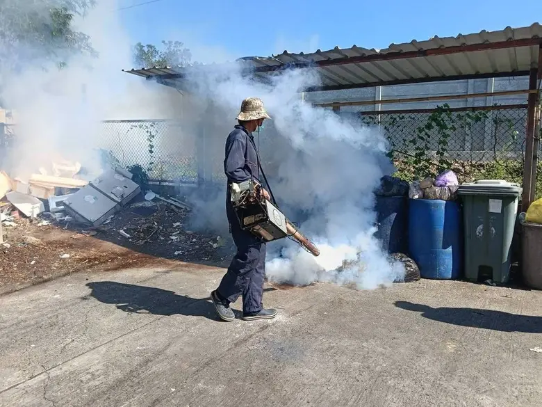 สนอ. แจงมาตรการฉีดพ่นหมอกควันกำจัดยุงใช้สารเคมีได้มาตรฐาน-ไม่ตกค้างระยะยาว