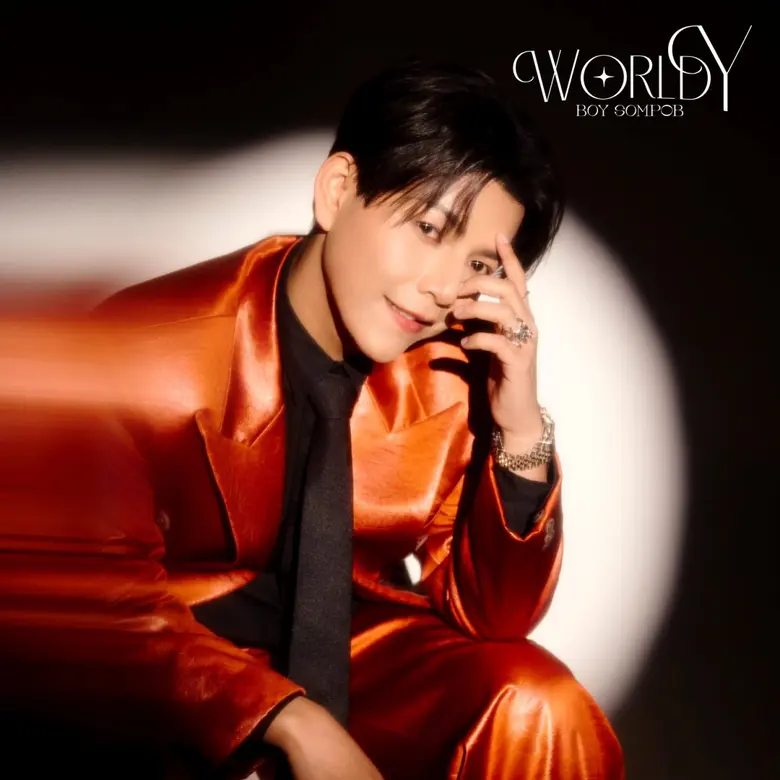 "WORLD Y ALBUM" ส่งต่อ "WORLD Y TOUR" จาก BOY SOMPOB