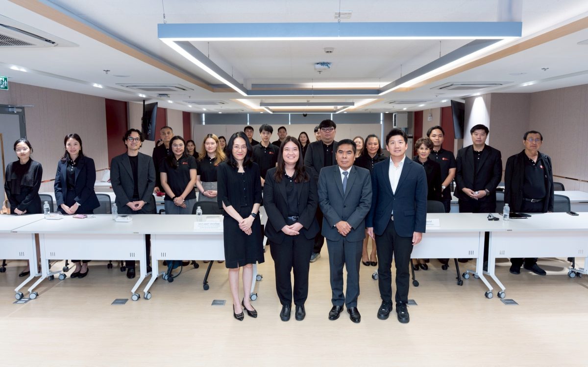 กรมทรัพย์สินทางปัญญา เปิดบ้านต้อนรับคณะดูงานนิติศาสตร์ ธรรมศาสตร์ เสริมแกร่งผู้ปฏิบัติงานด้านกฎหมายภาครัฐ-เอกชนชั้นนำ เชื่อมทฤษฎีสู่แนวทางปฏิบัติงานจริง
