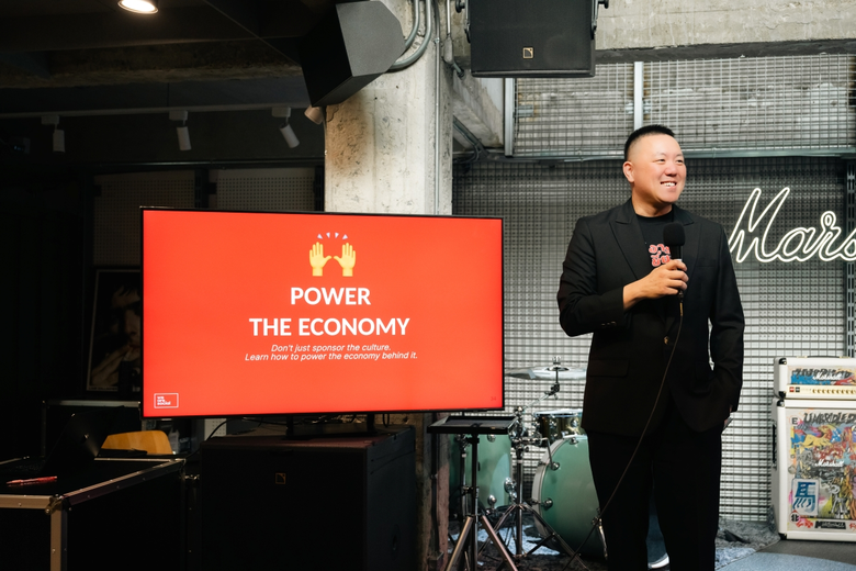 "Broadcast is no longer enough." หมดยุคที่แบรนด์จ่ายเงินมหาศาลเพื่อ Reach แต่อยู่ใน 'ใจ' ของคอมมูนิตี้ไม่ได้จริง We Are Social กาง Playbook ปี 2026 ประกาศยุคแห่ง 'Intimacy Economy' ด้วย Cultural Power Loop