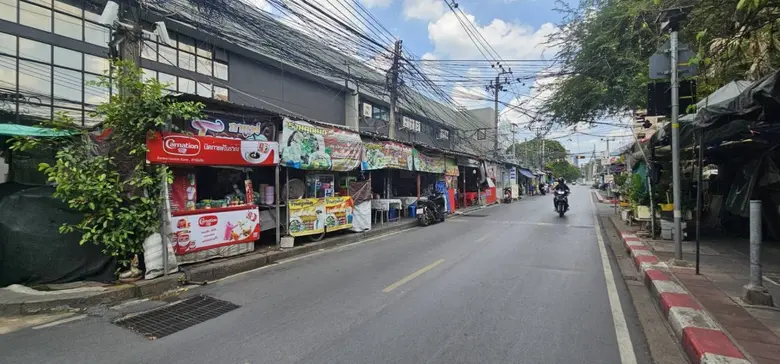 เขตปทุมวันแจงซอยปลูกจิตเป็น "ถนนส่วนบุคคล" -ประสานหน่วยงานที่เกี่ยวข้องแก้ปัญหาความเดือดร้อนให้ประชาชน