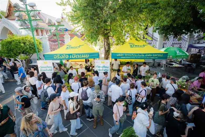 มิตรแท้ประกันภัยร่วมกับมูลนิธิปลูกต้นไม้ ปลูกธรรมะ สืบสานพุทธประเพณีร่วมเป็นเจ้าภาพจัดกิจกรรม "เวียนเทียนด้วยต้นไม้" เนื่องในวันมาฆบูชา ณ วัดอรุณราชวราราม ราชวรมหาวิหาร ต่อเนื่องเป็นปีที่ 2