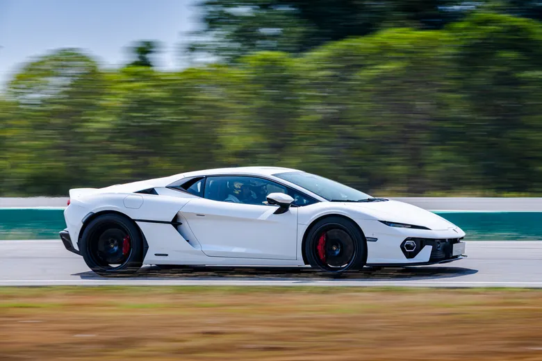 Bridgestone and Automobili Lamborghini Strengthen Their Partnership, Offering an Exclusive Driving Experience for "Lamborghini Temerario" Customers