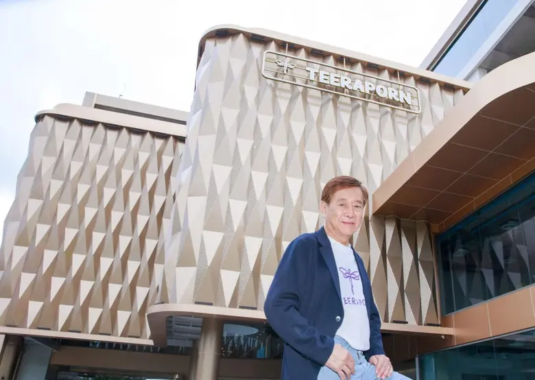 "ธีรพร" ยกระดับมาตรฐานศัลยกรรมไทยสู่เวทีโลก คว้า AACI - ISO - High Reliability Degree