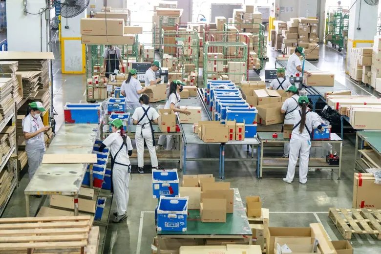 ฮอนด้า พาร์ทเนอร์ที่คุณมั่นใจตลอดการใช้งาน "อะไหล่พร้อม ศูนย์บริการพร้อม ความพร้อมที่คุณเชื่อมั่น"มั่นใจ! ด้วยศูนย์กลางอะไหล่ระดับภูมิภาคในประเทศไทย