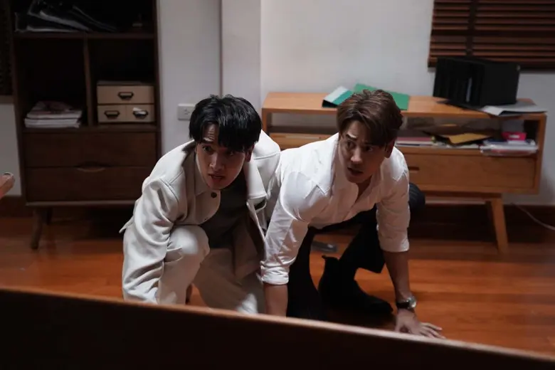 นาทีชีวิต! "ป๊อป ฐากูร" ยอมเอาตัวบังกระสุนแทน "กองทัพ พีค" โชว์สปิริตพี่ชายสุดซึ้ง ในละคร "ก็รักมันปักใจ Money, My Love"