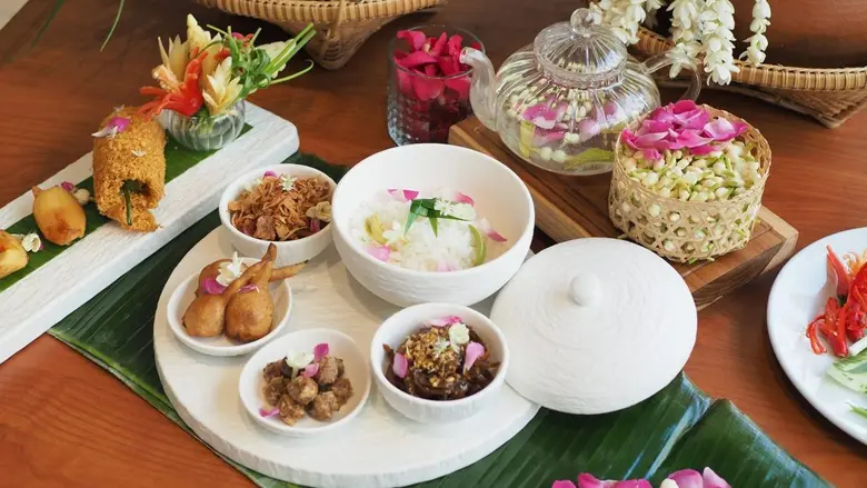 สัมผัสเสน่ห์แห่งฤดูร้อนกับ "ข้าวแช่เมืองเพชรบุรี" ณ ห้องอาหารทรอปิคาน่า โรงแรม เอ็นเอช กรุงเทพฯ สุขุมวิท บูเลอวาร์ด