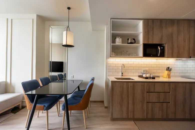 Stay with more space and start your day with complimentary breakfast at Staybridge Suites Bangkok Sukhumvit