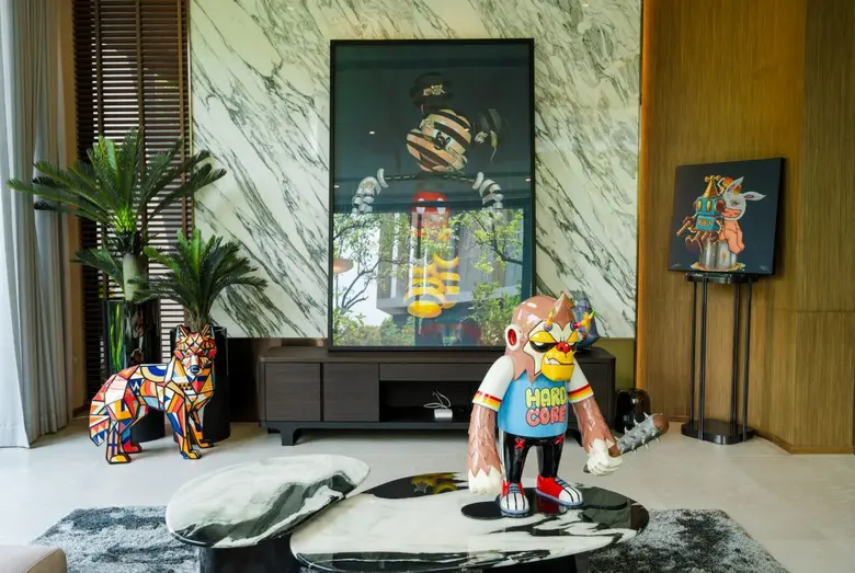 ชาญอิสสระ เปิดบ้านโชว์งานศิลป์ THE COLLECTOR