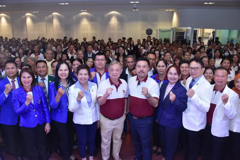 ซูเลียน บุกโคราช จัดงาน "พลิกวิสัยทัศน์ธุรกิจ สู่ชีวิตที่คุณเลือก" นักธุรกิจร่วมงานล้นหลาม ตอกย้ำผู้นำขายตรงที่จับต้องได้จริง