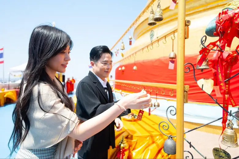 ร่างทรงเทสต์ดีบุกไทย "โนซึลบี" ร่างทรงตัวแม่ Gen Z ที่ฮอตที่สุดตอนนี้ จาก "Battle of Fates สังเวียนเซียนทำนาย" เปิดใจเบื้องหลังสุดจึ้ง พร้อมแชร์ทริคมูยังไงให้เริ่ดให้ปัง สตรีมพากย์ไทยครบทุกตอนได้แล้ววันนี้บน Disney+