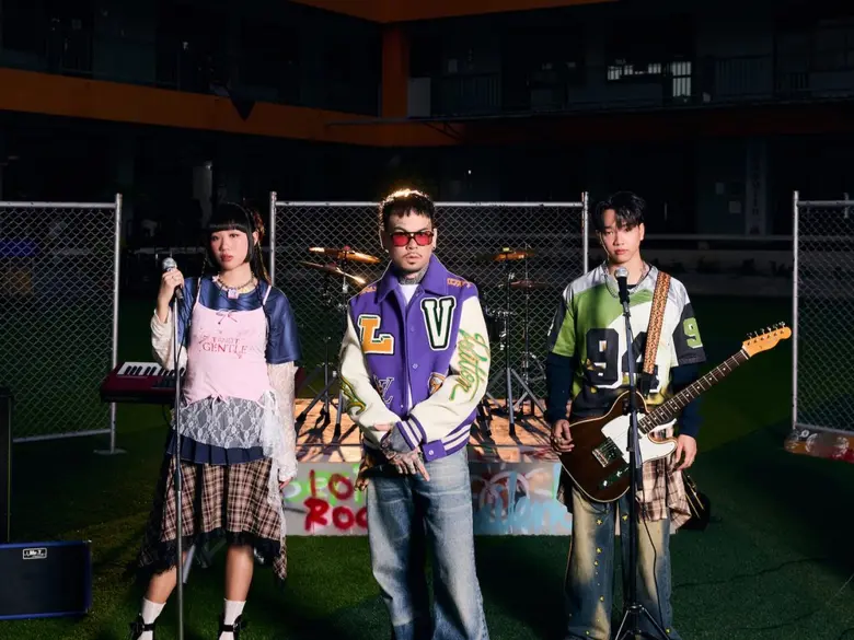 SERIOUS BACON กด Add Friend ชวน URBOYTJ เปิด EP ใหม่ ผ่านซิงเกิล "พระเอก (Prince Charming)"