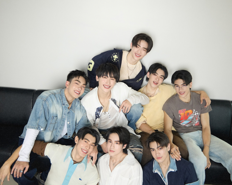 "iZ" เดินทางสู่ซิงเกิลที่ 2 "Story Together" ชวนแชร์โมเมนต์สุดพิเศษร่วมกัน!