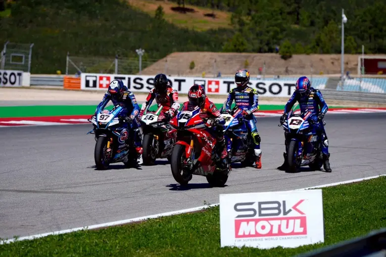 "ก้อง-สมเกียรติ" จับคู่ "โจนาธาน เรีย" ลุยศึก เวิลด์ ซูเปอร์ไบค์ เรซแรก โปรตุเกส