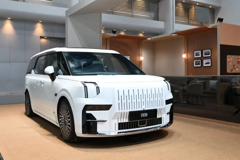 ZEEKR คว้ารถยอดเยี่ยมแห่งปีสองรางวัลจาก GPI Car of the Year 2026 ZEEKR 009 "The Most Luxury MPV EV" และ ZEEKR 7X "Best Technology SUV EV"