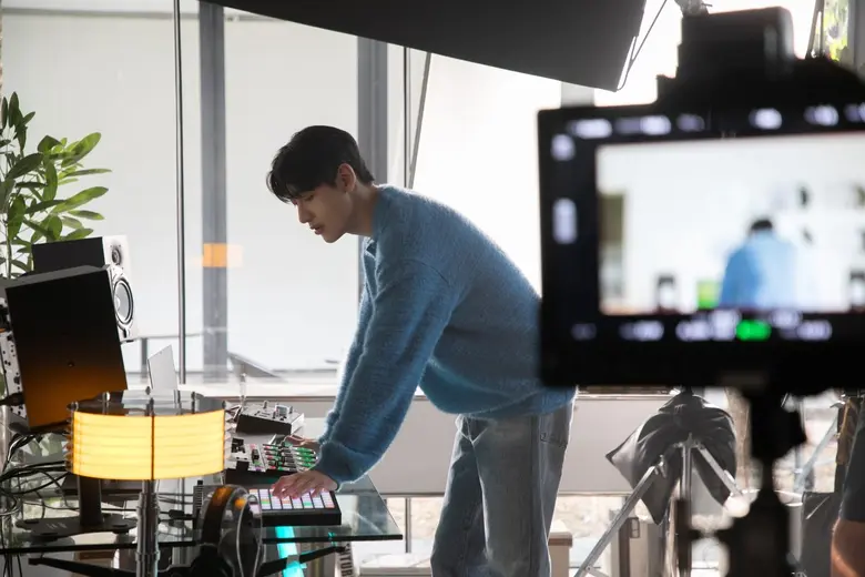 เจาะลึกแนวคิด ไฮเออร์ ประเทศไทย ดึงสองพลังโกลบอล 'Global Brand x Global Star' สู่ปรากฎการณ์ BamBam Effect ที่ปลดล็อกเกมแบรนด์สู่ยุค Culture-Driven Marketing