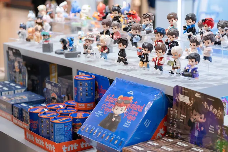 TNT SPACE ปิดฉากงาน TTE 2026 อย่างยิ่งใหญ่! สร้างปรากฏการณ์คิวล้น ดึง "มิว ศุภศิษฏ์" และ "พาย ศรันวุฒิ" ตะลุยบูธ พร้อมยกระดับอาร์ตทอยสู่สากล