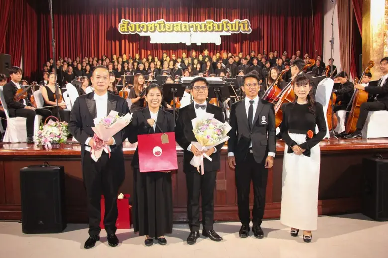 "สังเวชนียสถานซิมโฟนี" ปรากฏการณ์ดนตรีครั้งประวัติศาสตร์ของไทย ถ่ายทอดพุทธประวัติผ่านซิมโฟนีสุดยิ่งใหญ่ สะกดผู้ชมแน่นหอประชุมจุฬาฯ