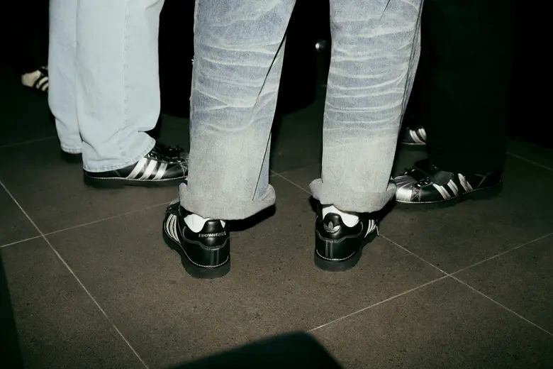 adidas Originals จับมือ KNOWWHERE STUDIOS เปิดตัว SUPERSTAR KNOWWHERE พลิกความดิบสู่ความคูล ใจกลางเจริญกรุง