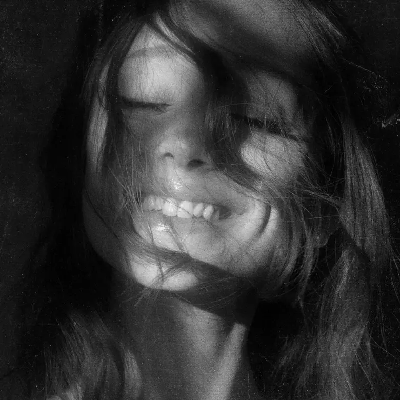 Ariana Grande เซอร์ไพรส์! ประกาศอัลบั้มเต็มชุดที่ 8 "petal" เตรียมปล่อย 31 ก.ค. นี้ อัลบั้มใหม่ในรอบ 2 ปี ที่แฟน ๆ ทั่วโลกรอคอย