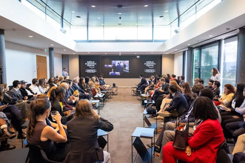 "ท๊อป จิรายุส" เดินทางประชุม Young Global Leaders Class of 2026 รวมตัวเครือข่ายผู้นำรุ่นใหม่ทั่วโลกกว่า 118 คน ณ กรุงเจนีวา