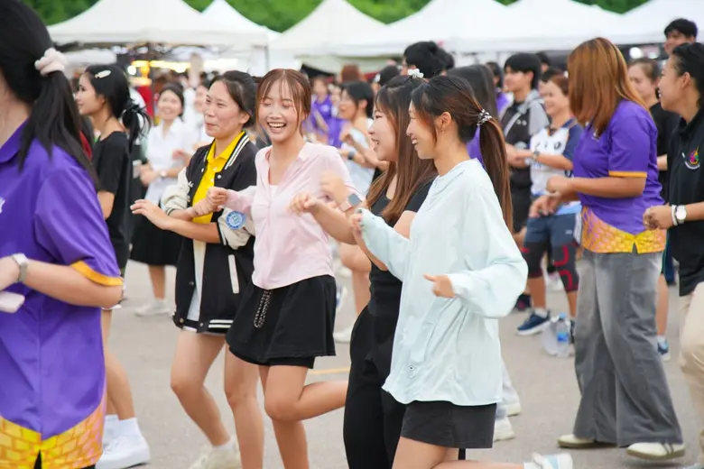 ม.พะเยา กว่า 1,000 คน ร่วมกิจกรรม UP Good Health &amp; Good Life สร้างสุขภาพดีผ่านการออกกำลังกายแอโรบิก