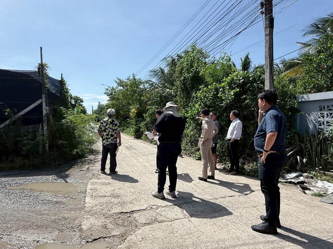 เขตบางแค ตรวจสอบถนนชำรุด ซ.เพชรเกษม 68 แยก 42 เตรียมหาแนวทางแก้ไขอย่างยั่งยืน