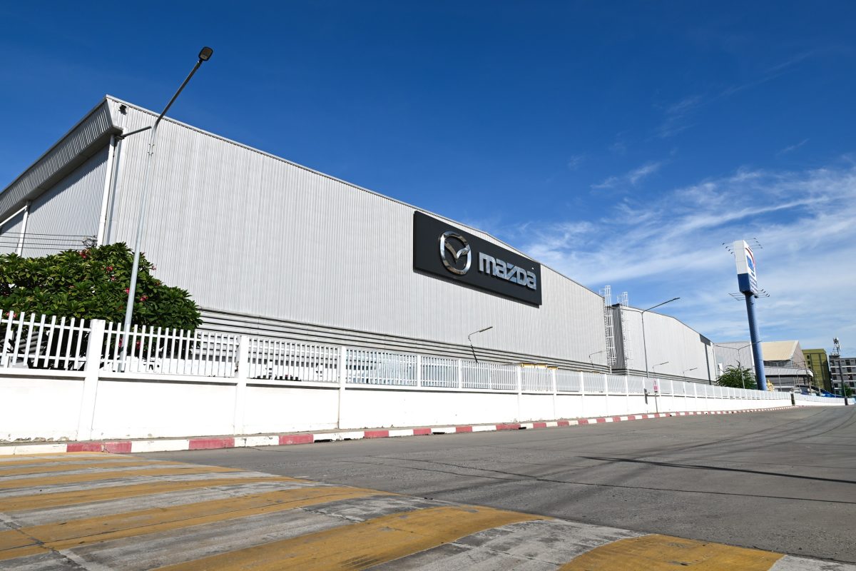 พาชมคลังอะไหล่มาสด้าใหญ่สุดในอาเซียน ส่งด่วนภายใน 24 ชั่วโมง รองรับรถไฟฟ้า Mazda6e สำรองอะไหล่ครบ 100% ทุกชิ้นส่วน สร้างความอุ่นใจให้ลูกค้า