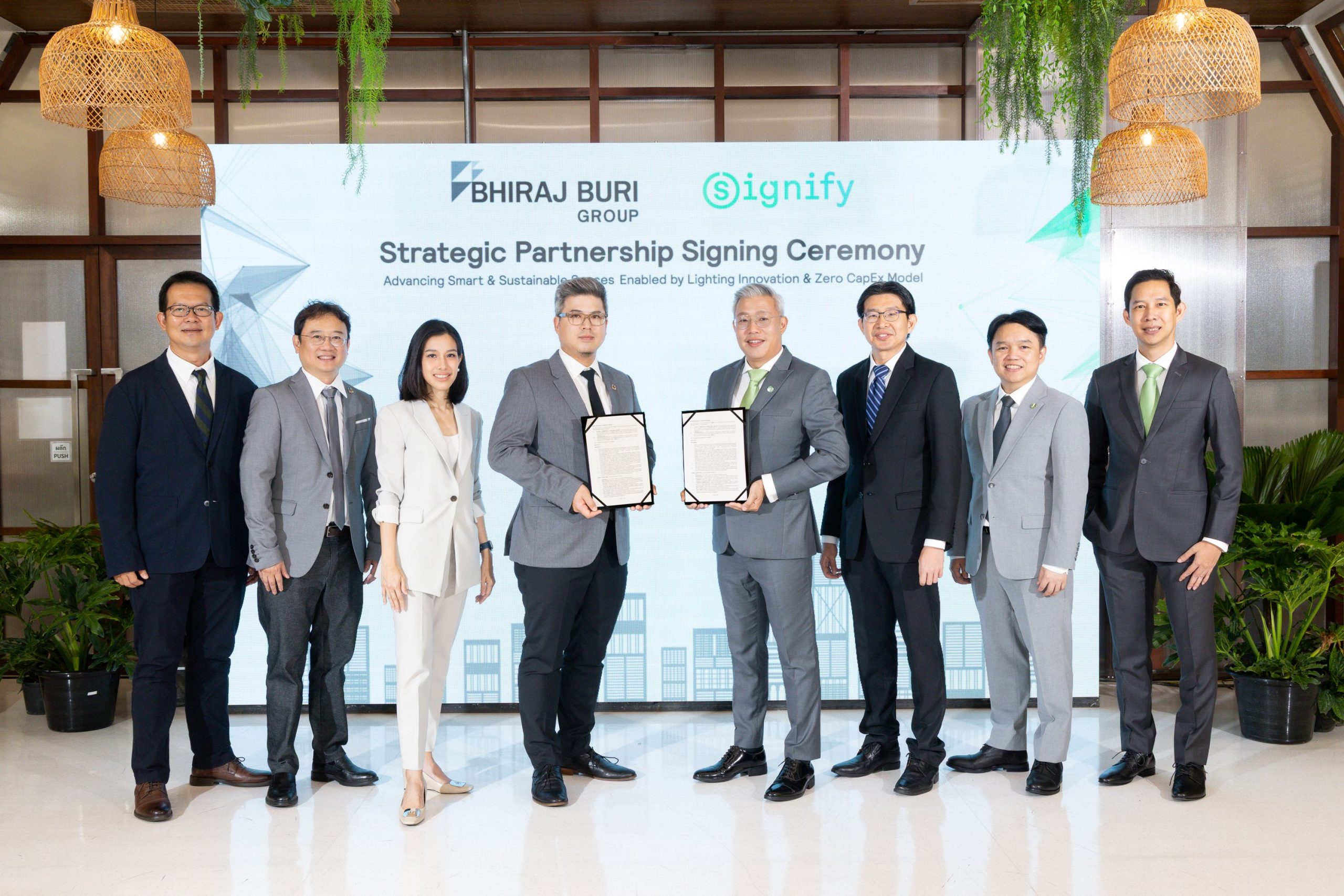 Signify และ BHIRAJ BURI GROUP ลงนามความร่วมมือเชิงกลยุทธ์ ผลักดัน Smart &amp; Sustainable Spaces ด้วย Lighting Innovation และ Zero CapEx